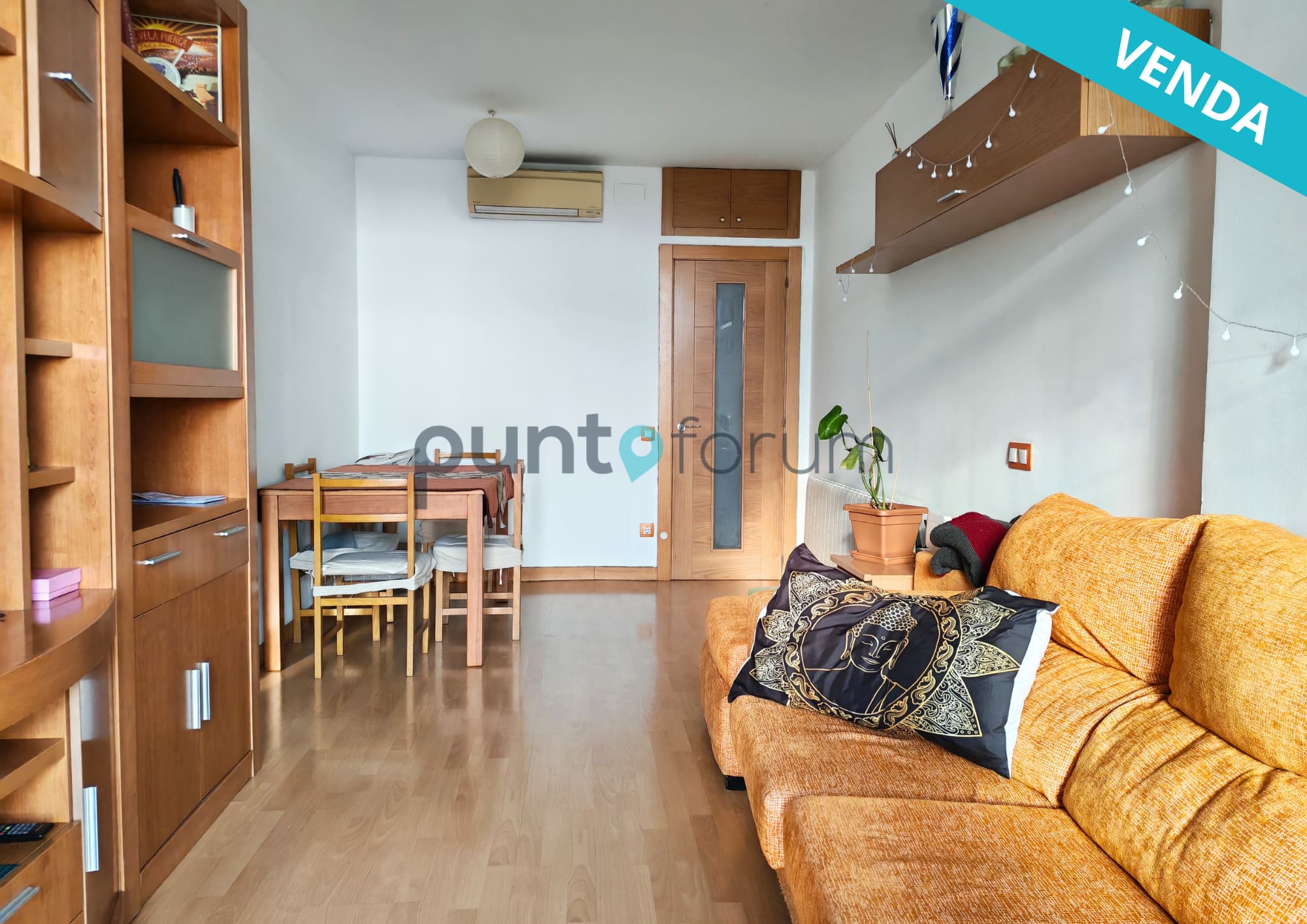 Piso luminoso con balcón en venta en Rambla Prim – ¡Listo para entrar a vivir!