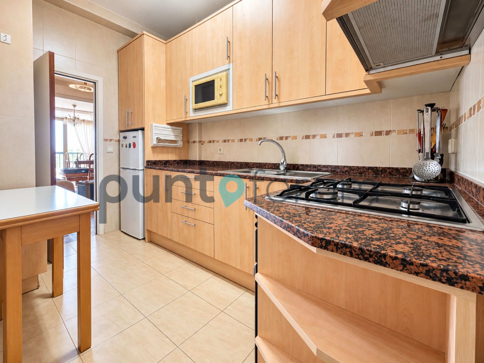PISO TODO EXTERIOR DE 3 HABITACIONES CON BALCÓN Y DOS ASCENSORES EN EL BESÒS