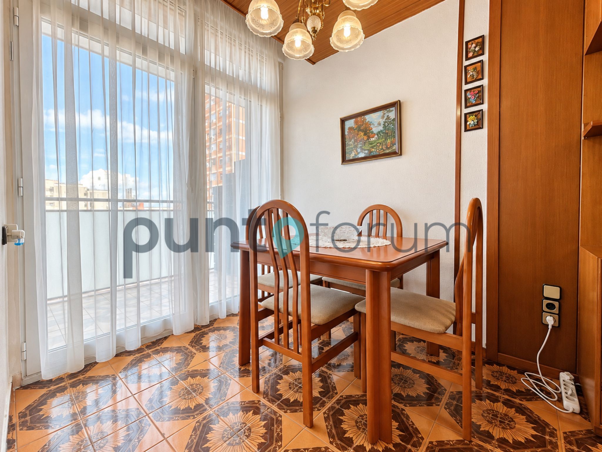 PISO TODO EXTERIOR DE 3 HABITACIONES CON BALCÓN Y DOS ASCENSORES EN EL BESÒS